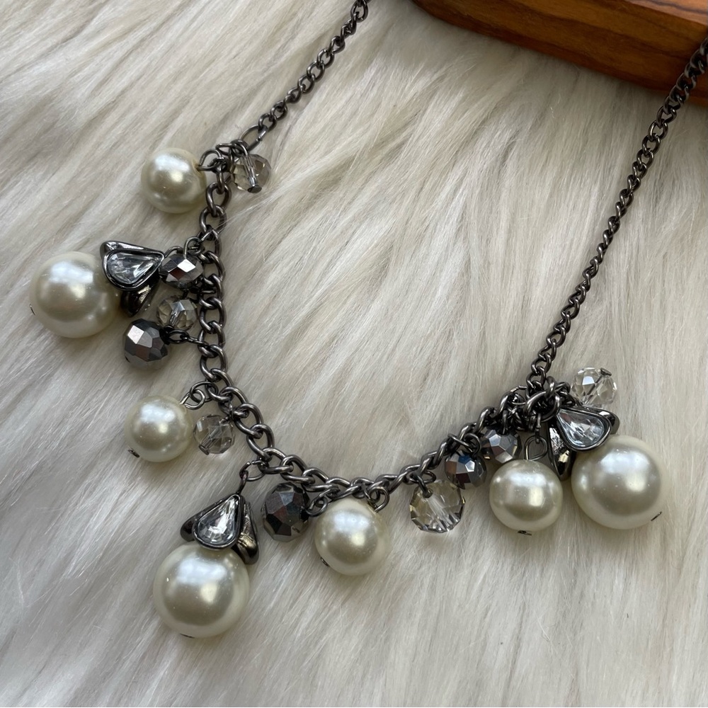 Vera Wang faux pearl gunmetal tone necklace